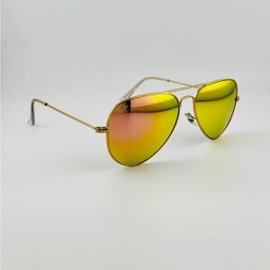 Ray-Ban Polarized Aviator Classic RB3025 Gold Frame Sunglasses w Yellow Lenses